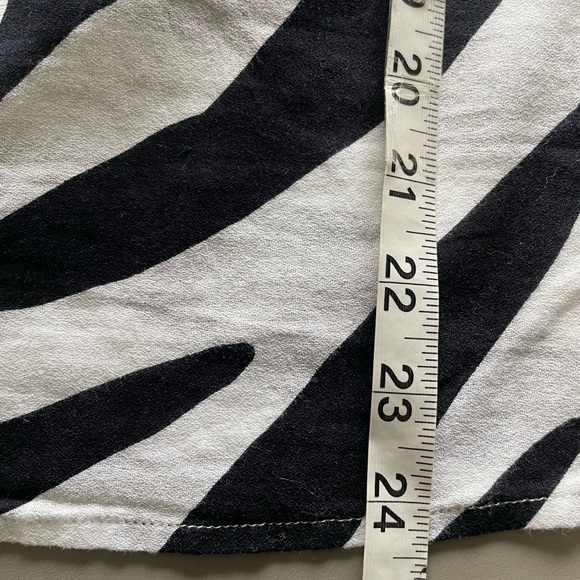 Loft Zebra Print Cotton Blouse Keyhole Tie Neck Size Medium - Picture 10 of 10